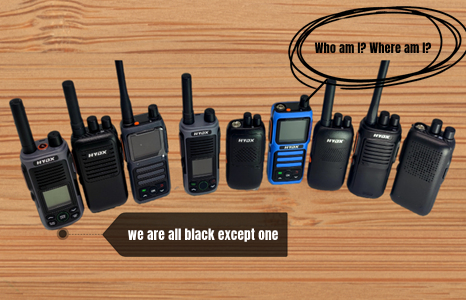 Pourquoi la plupart des talkies-walkies sont-ils noirs ?
