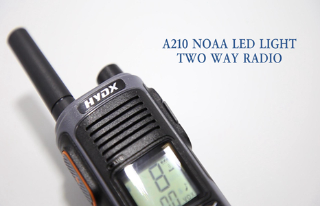 A210 UHF PMR446 NOAA 32 canaux lumière LED portable radio bidirectionnelle